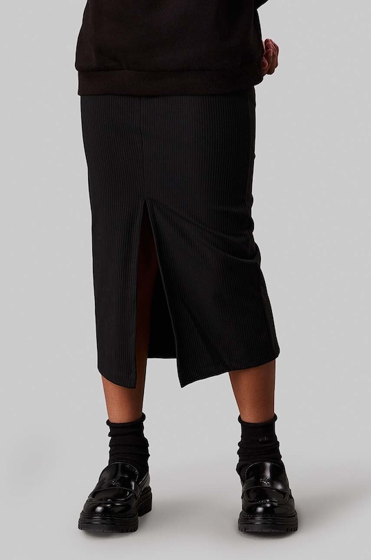 Детска пола Calvin Klein Jeans IG0IG02622.9BYH. черен