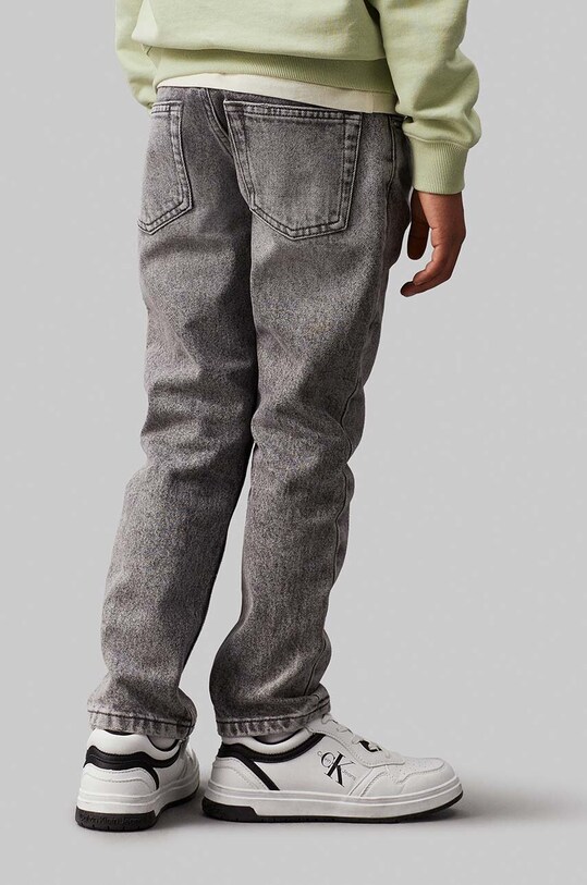 Dečki Otroške kavbojke Calvin Klein Jeans DAD IB0IB02112.9BYH siva