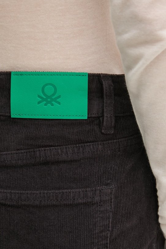 United Colors of Benetton spodnie czarny 41ULDE029