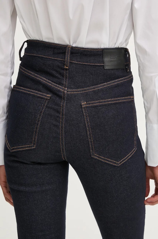 Gestuz jeansy granatowy 10909482