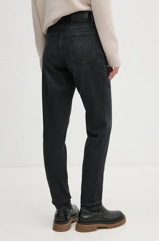 Oblečenie Rifle Calvin Klein Jeans J20J224035 čierna