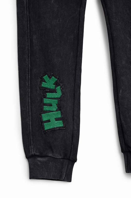 Desigual spodnie dresowe bawełniane dziecięce HULK zielony 24WBPK04