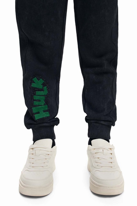 Desigual spodnie dresowe bawełniane dziecięce HULK 24WBPK04