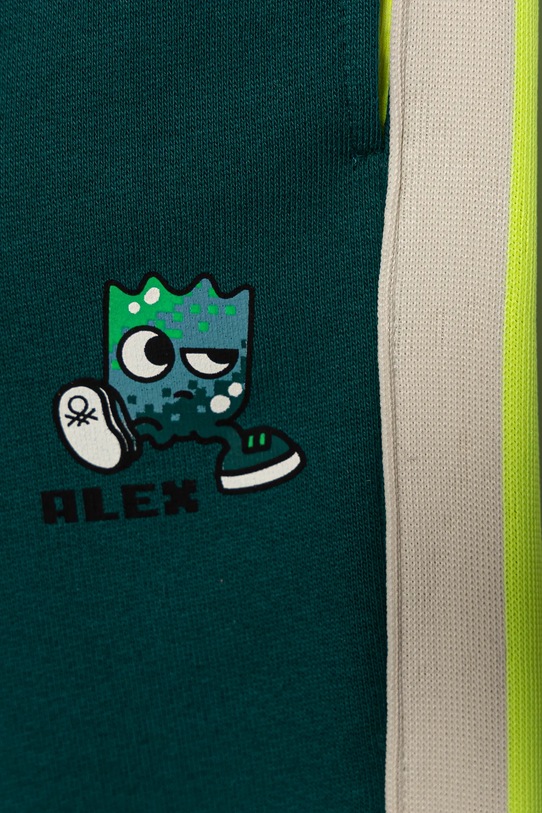 Chlapec Detské tepláky United Colors of Benetton 3J73GF04G.P.Seasonal zelená