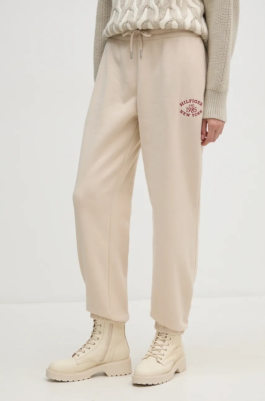 Donji dio trenirke Tommy Hilfiger pletivo bež WW0WW42584