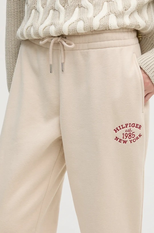 Donji dio trenirke Tommy Hilfiger bež WW0WW42584