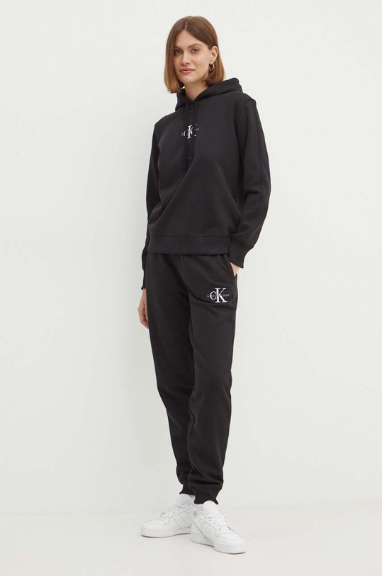 Tepláky Calvin Klein Jeans J20J223590 černá NC24