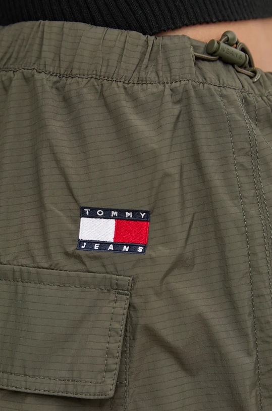 Штани Tommy Jeans зелений DW0DW19310