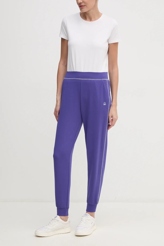 Donji dio trenirke United Colors of Benetton bez uzorka ljubičasta 3JLC3F03T
