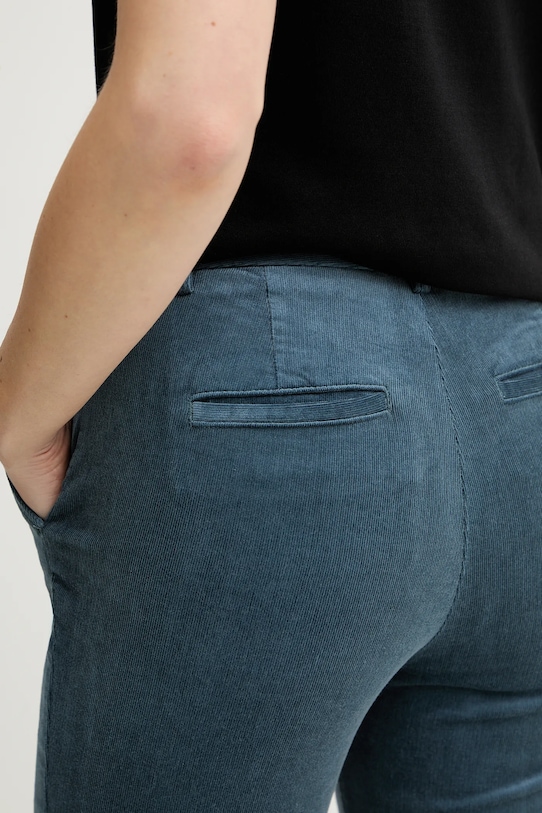 United Colors of Benetton spodnie sztruksowe turkusowy 4MIQDF07W