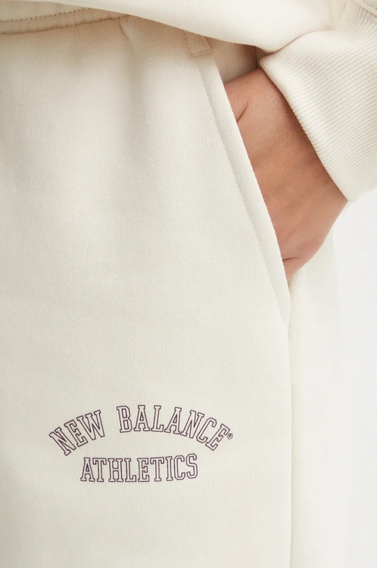New Balance pantaloni de trening bej WP43500LIN