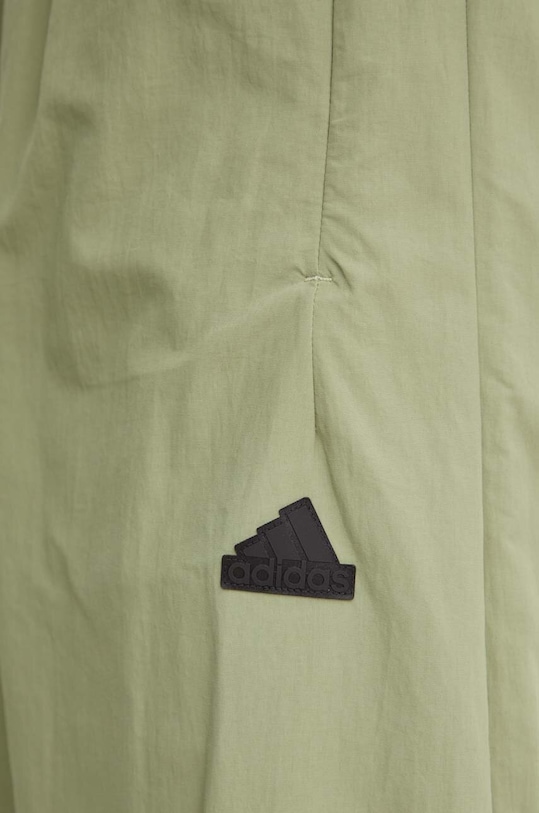 adidas spodnie City Escape IW5205 zielony