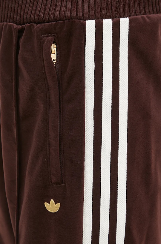 Tepláky adidas Originals Velvet Track Pant hnědá IX0962