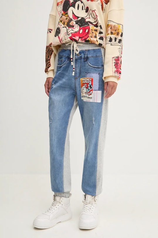 Desigual spodnie dresowe JOGGER aplikacja szary 24WWDD89