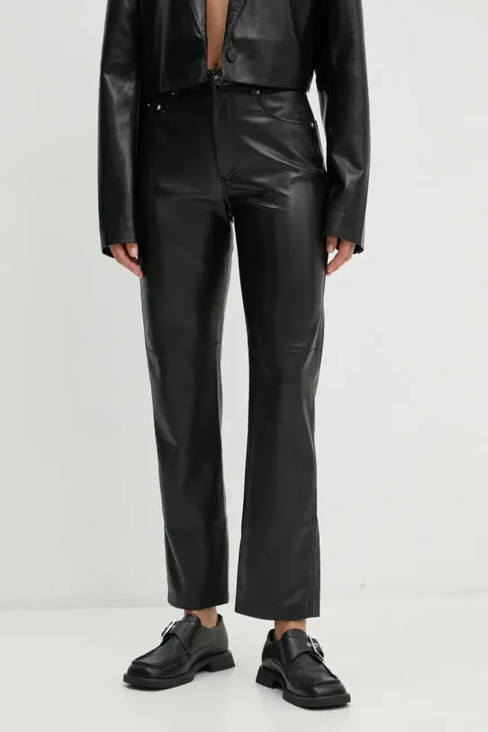 Nanushka pantaloni VINNI potrivit negru NW22CRPA00199