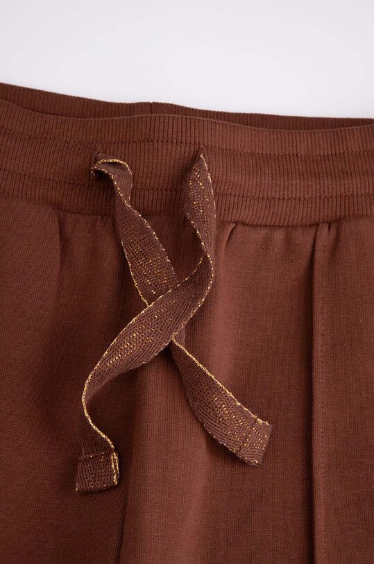 Момиче Детски памучен спортен панталон Coccodrillo ZC4120102RGJ кафяв