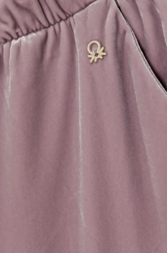 Dziewczynka United Colors of Benetton spodnie dresowe 4RLTCF041.G.Seasonal różowy