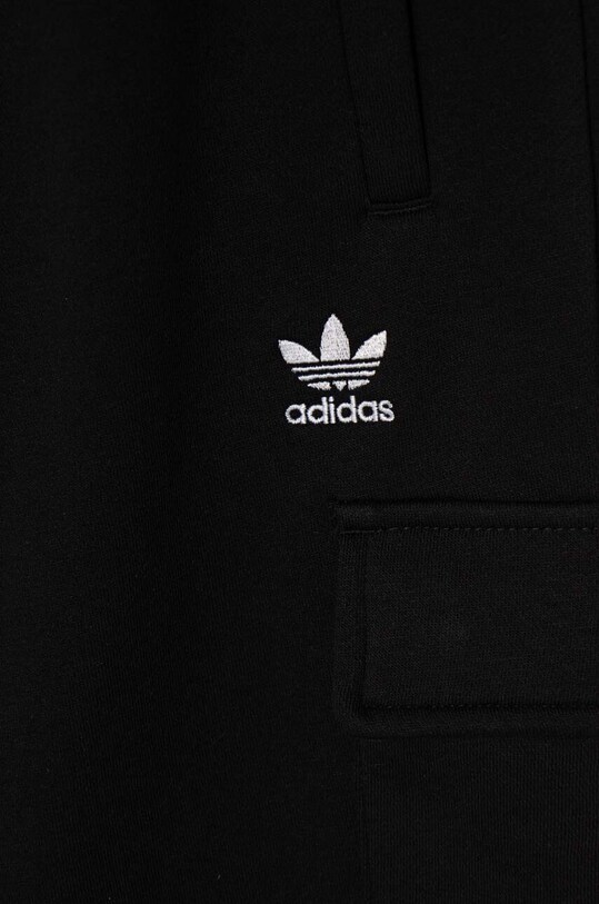 Detské tepláky adidas Originals FLEECE CARGO P čierna IW3502