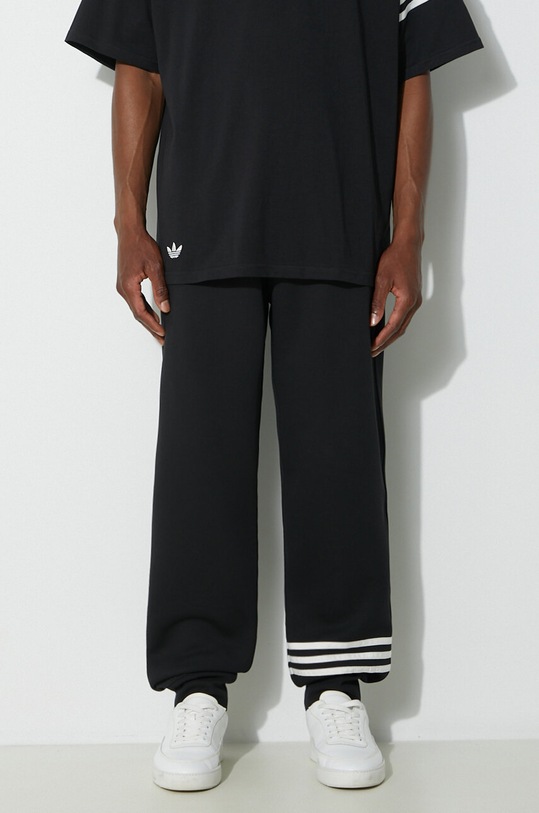 adidas Originals joggers Neuclassics Pant applique black IW0973