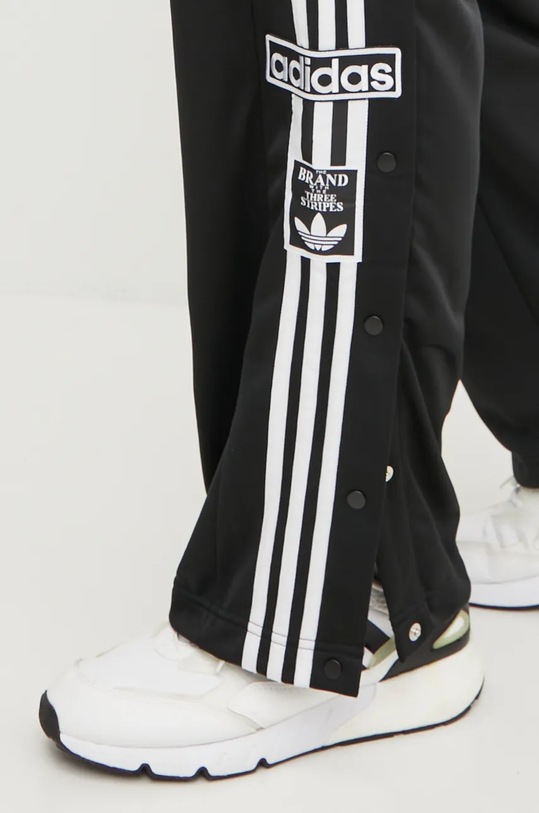 Tepláky adidas Originals Adibreak čierna IW3482