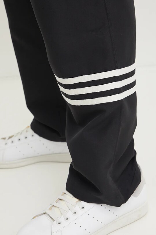 Спортивные штаны adidas Originals Adicolor чёрный IW0977