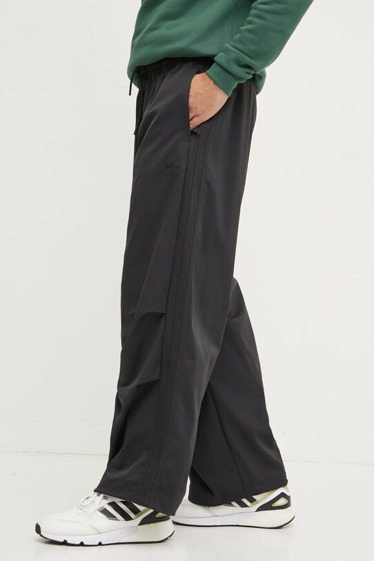 adidas Originals pantaloni Parachute Pant negru IY2075