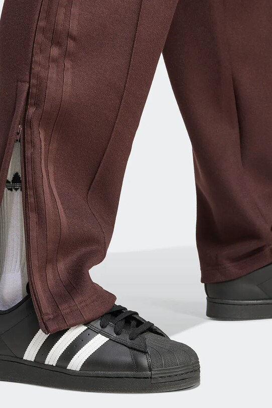 Hlače s primjesom vune adidas Originals Track Pant smeđa IZ3181