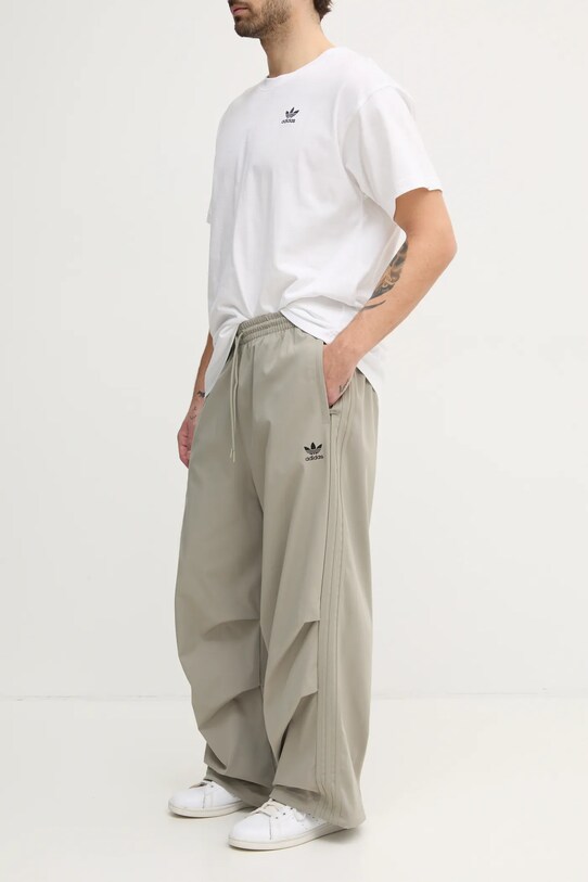 Tepláky adidas Originals Parachute Pant látka zelená IZ4849