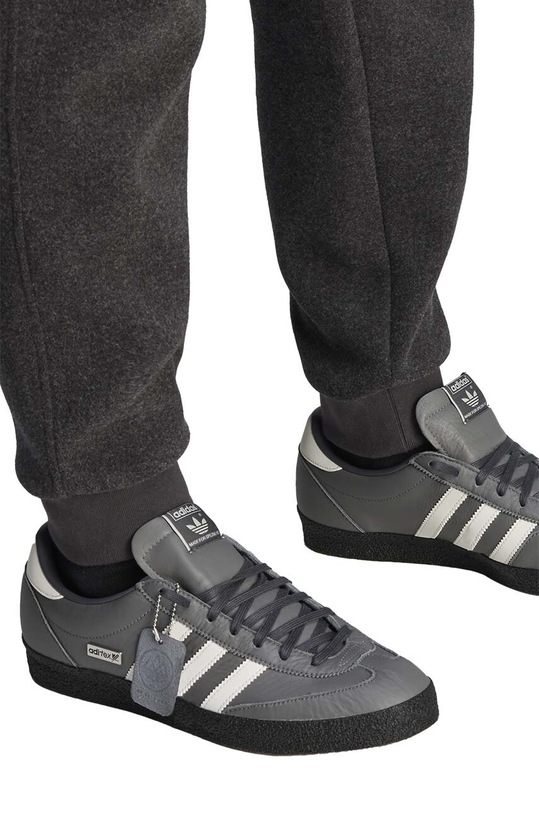 Tepláky adidas Originals Spezial F.C. Track Pant šedá JE6076