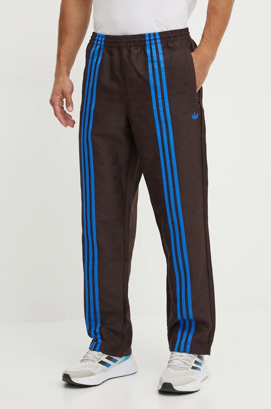 Nohavice adidas Originals Club TrackPant nášivka hnedá JN5970