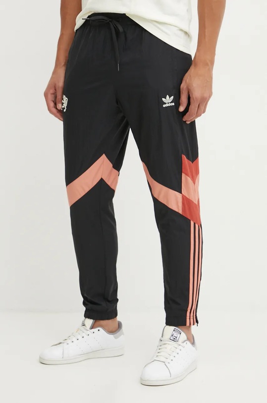 Nohavice adidas Originals látka čierna IS6490