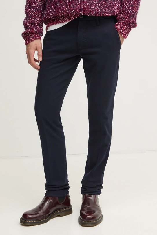 Guess spodnie DANIEL z elastanem granatowy M4BB29.WGHG1