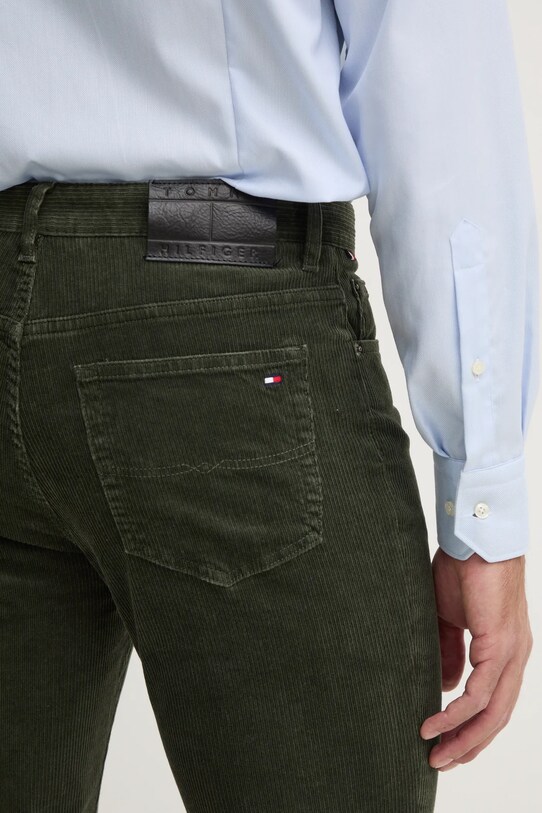 Menčestrové nohavice Tommy Hilfiger zelená MW0MW36696