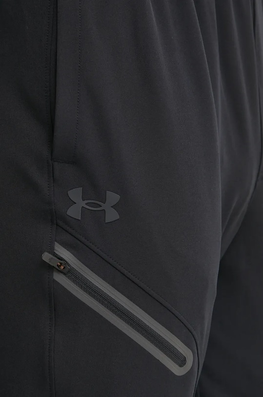 Under Armour pantaloni da allenamento Unstoppable nero 1388823
