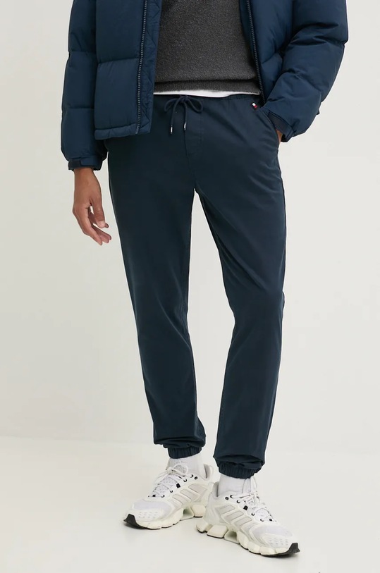 Tommy Jeans spodnie z elastanem granatowy DM0DM20456