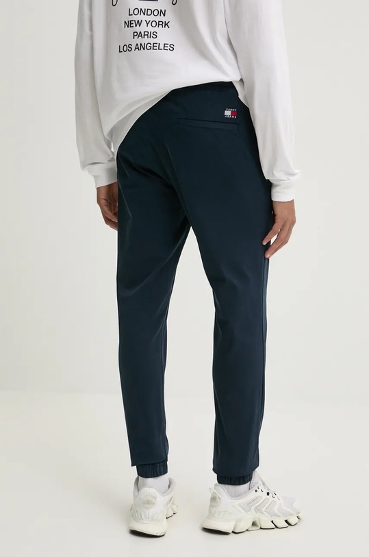 Odzież Tommy Jeans spodnie DM0DM20456 granatowy