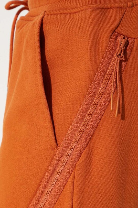 C.P. Company pantaloni de trening din bumbac Diagonal Raised Fleece Lens Sweatpants portocaliu 17CMSP084A005086W