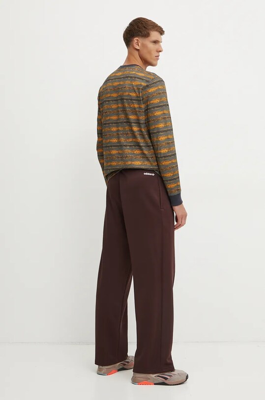 Oblečenie Nohavice adidas Originals IW3260 hnedá