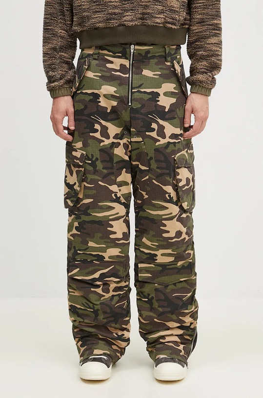 Andersson Bell pantaloni bilaterali Reversible Padded Camouflage Cargo Pants stampa all-over verde apa688m