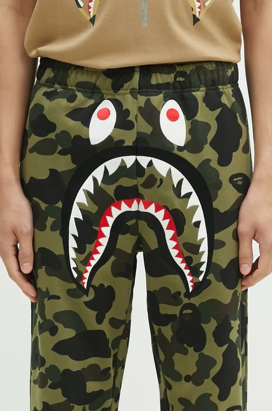 A Bathing Ape pantaloni de trening din bumbac 1ST CAMO SHARK verde 1K80152008