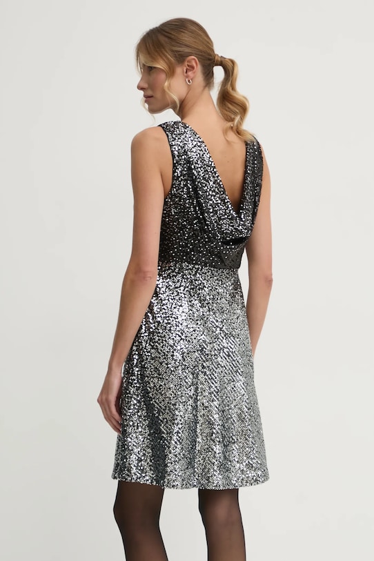 Šaty Dkny nášivka stříbrná DD4HZB44