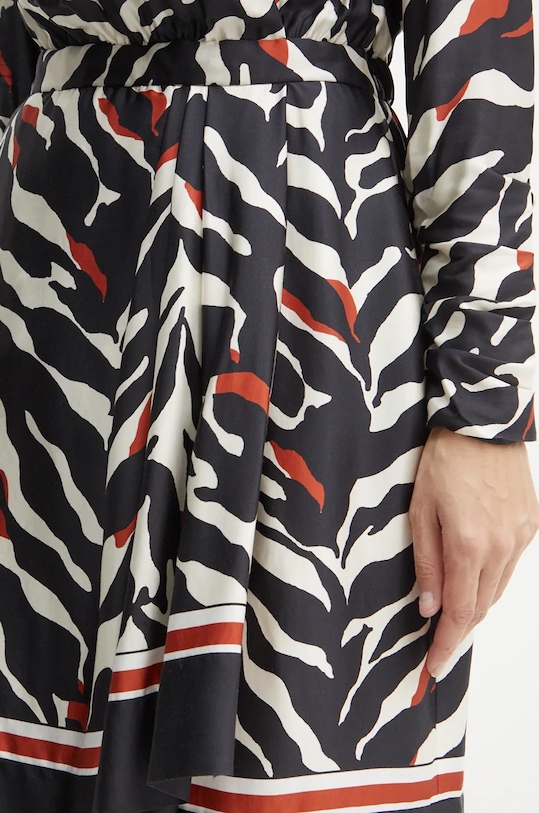 Šaty Luisa Spagnoli GRANAIO 541286 černá