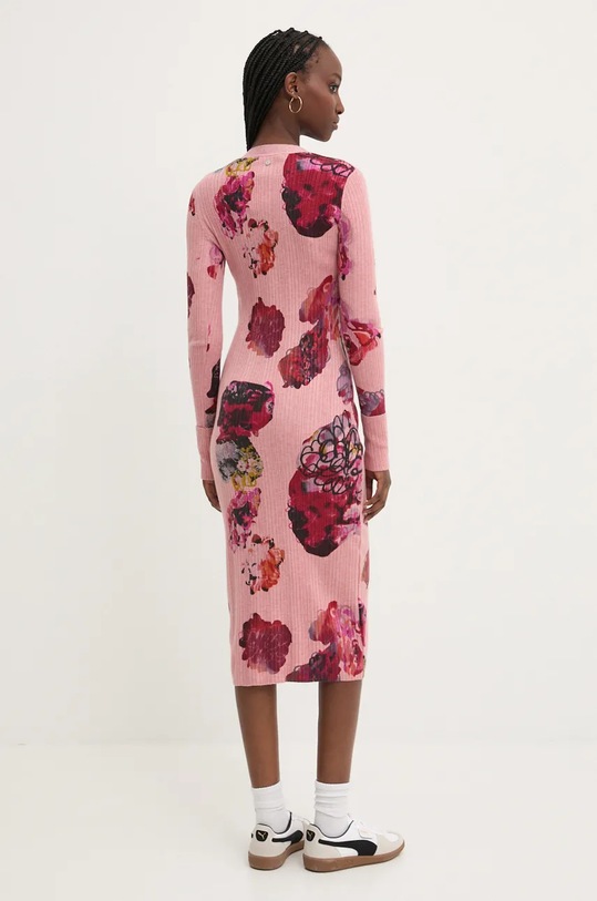 Desigual sukienka MAXFLOWER SCR 24WWVF11 różowy AW24