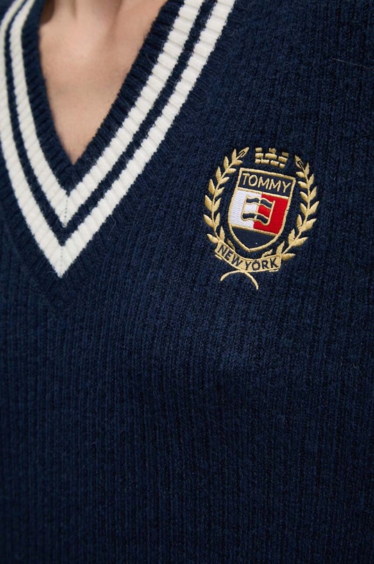 Obleka Tommy Jeans DW0DW19810 mornarsko modra