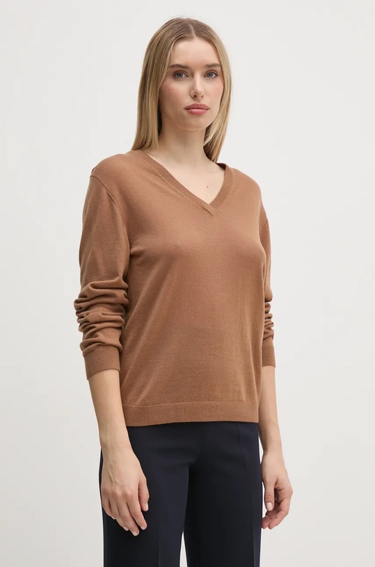 Vlněný svetr United Colors of Benetton V výstřih hnědá 11AHD401L