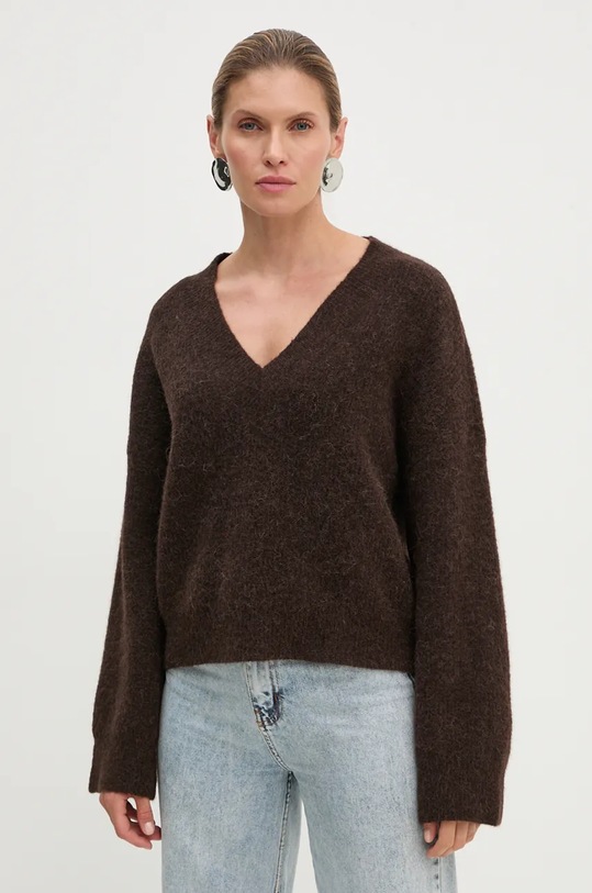 Volnen pulover Gestuz rjava 10909445