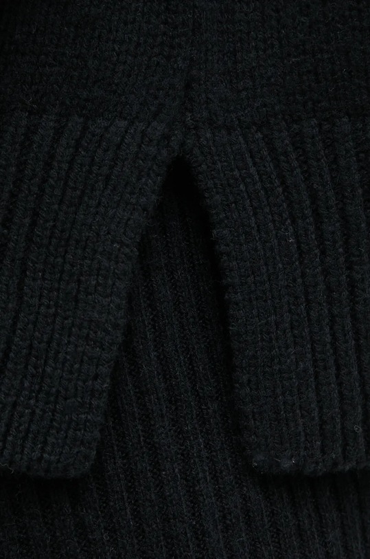 Vlněný svetr Calvin Klein K20K207987 černá