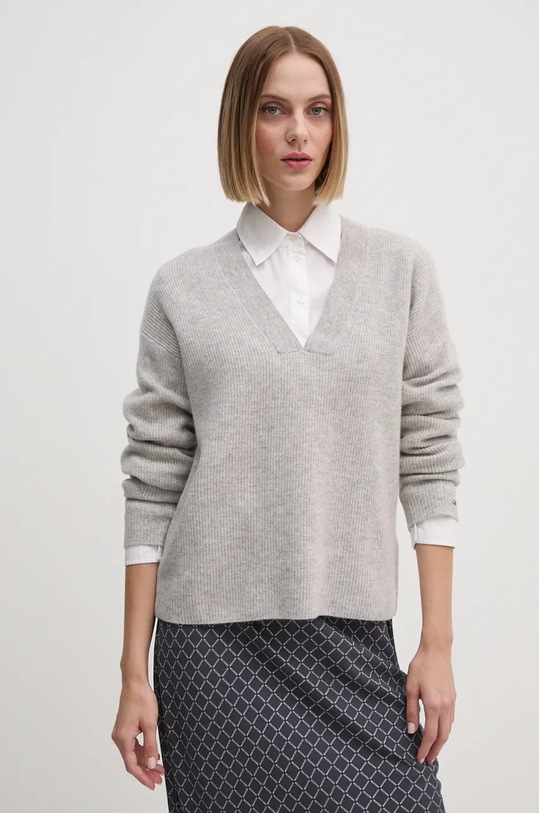 Vlněný svetr Tommy Hilfiger V výstřih šedá WW0WW43101