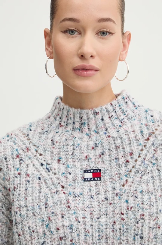 Pulover s dodatkom vune Tommy Jeans siva DW0DW18673