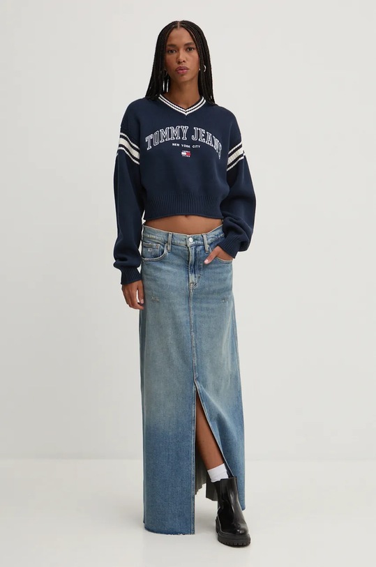 Bavlněný svetr Tommy Jeans DW0DW18692 námořnická modř AW24